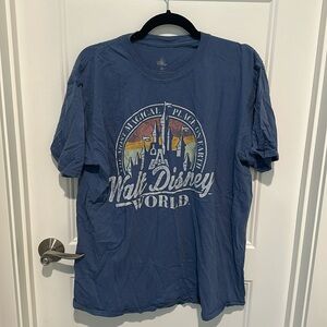 New Walt Disney world t shirt xl blue castle